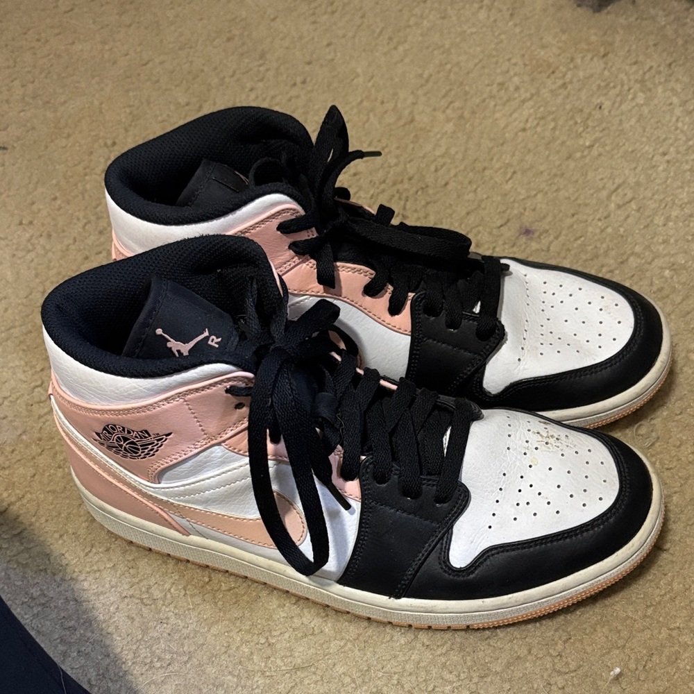 Jordan Women's Black and Pink Sneakers